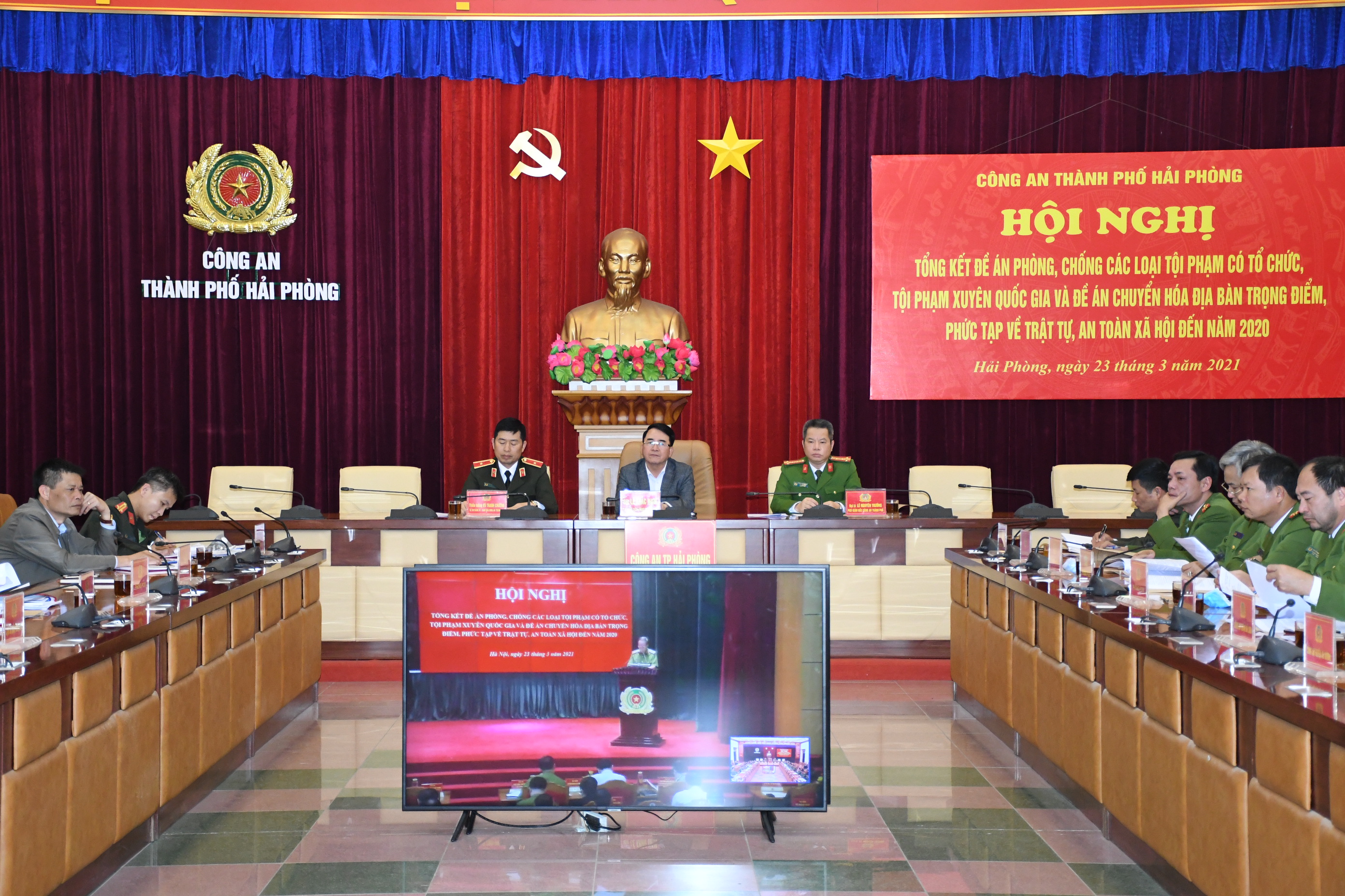 Đấu tranh có hiệu quả với tội phạm có tổ chức, tội phạm xuyên quốc gia và chuyển hóa địa bàn trọng điểm, phức tạp về TTATXH